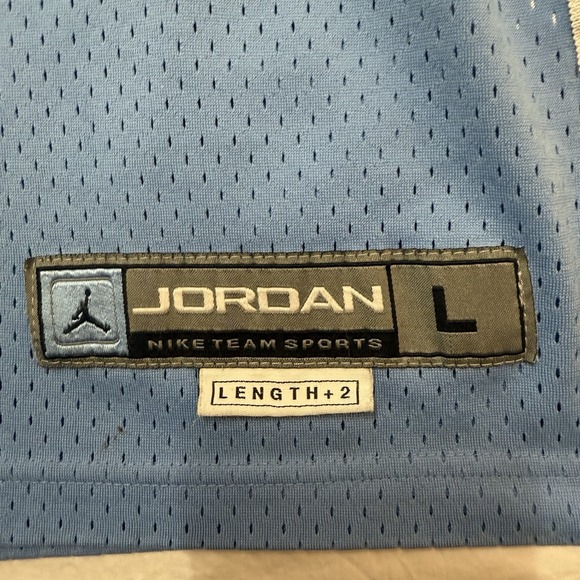 Nike Men's Jordan Size Large  Blue Limited  Edition North Carolina  Jersey - Picture 5 of 12